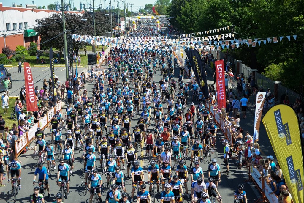 8000 cyclistes pédalent La Boucle