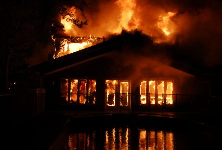 Une maison rasée par le feu à Sabrevois