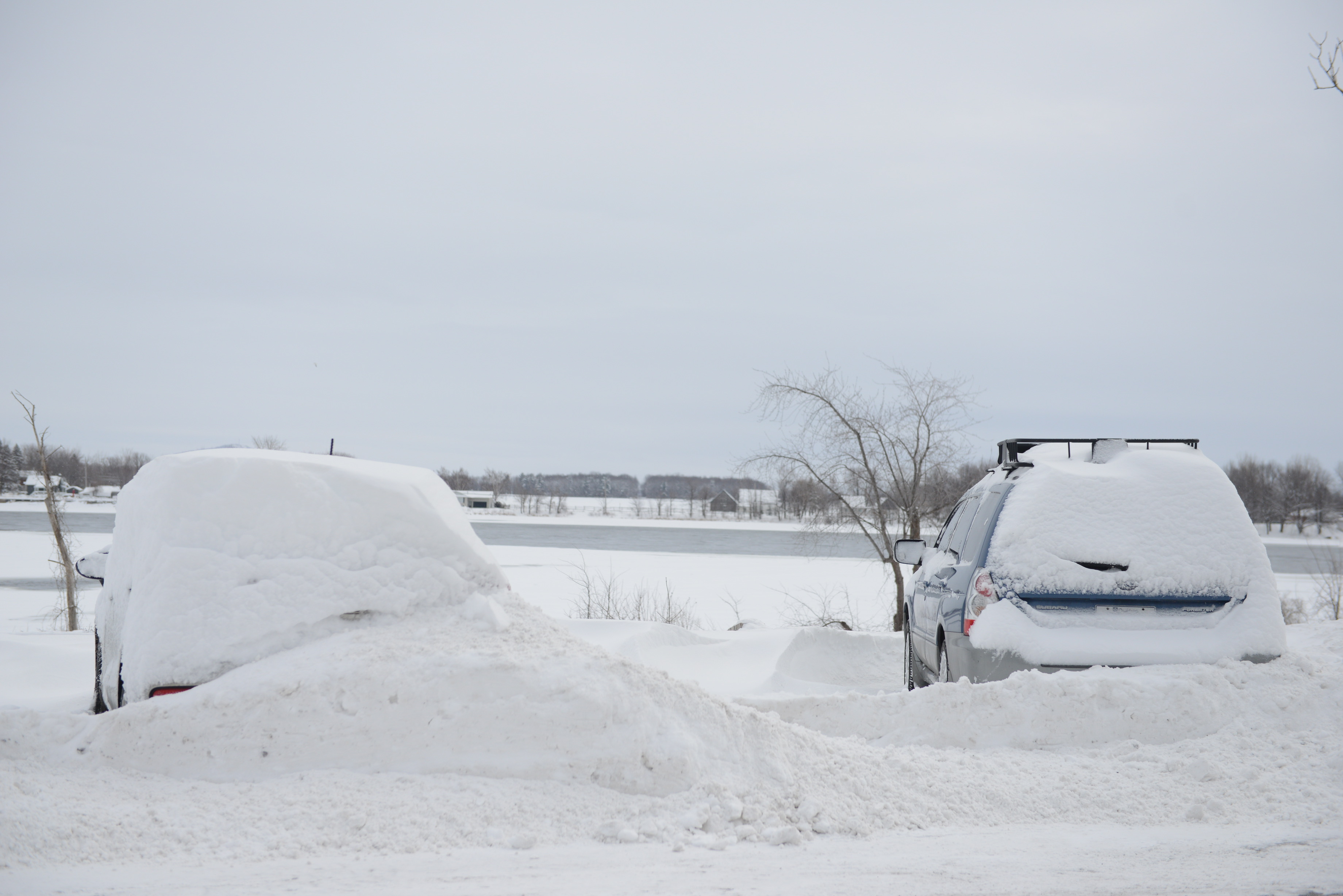 La neige cause des tracas, mais pas «d'accidents majeurs» pour l'instant à  Montréal
