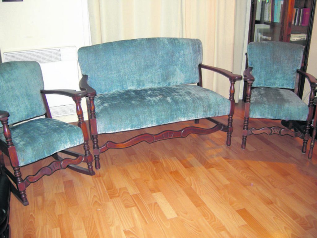 De vieux fauteuils d’une autre époque