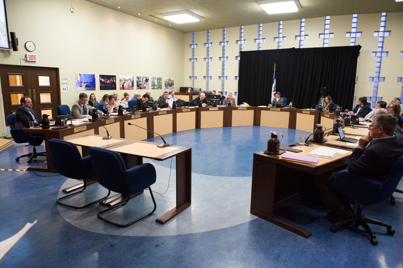 Conseil municipal de Saint-Jean-sur-Richelieu: le bloc des neuf affirme sa majorité