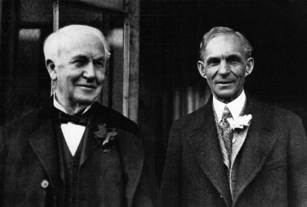21 octobre 1929 –  Henry Ford dédie l’institut Thomas Edison