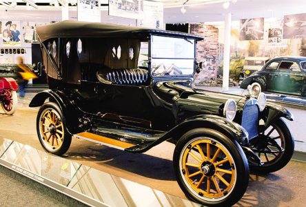 14 novembre 1914 – les frères Dodge termine leur première voiture