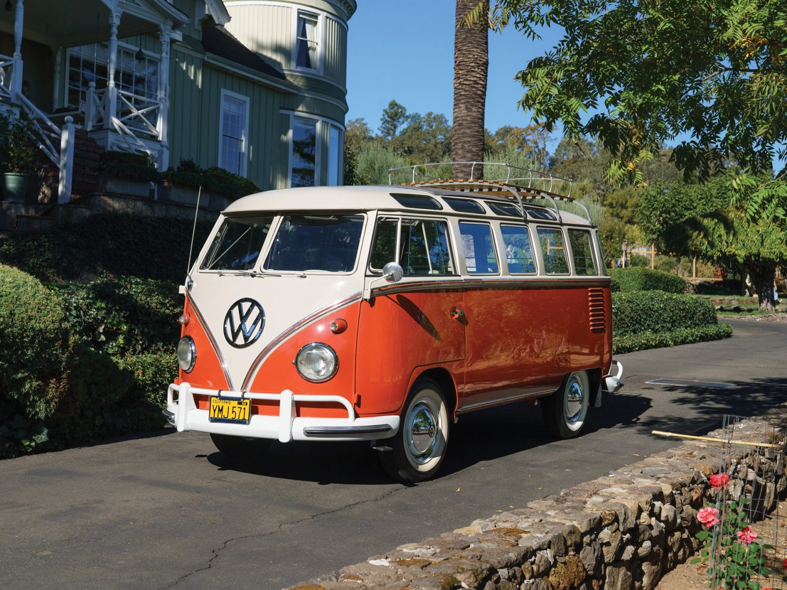 8 mars 1950 –Volkswagen introduit le Microbus sur le marché