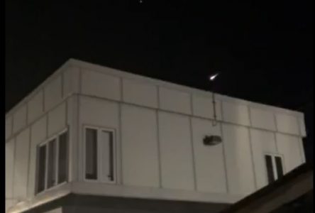 Un météore traverse le ciel de Saint-Jean