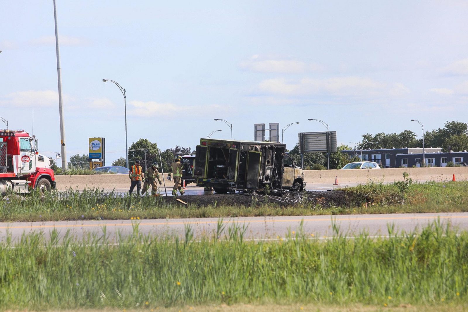 Une ambulance s’enflamme sur l’autoroute 35