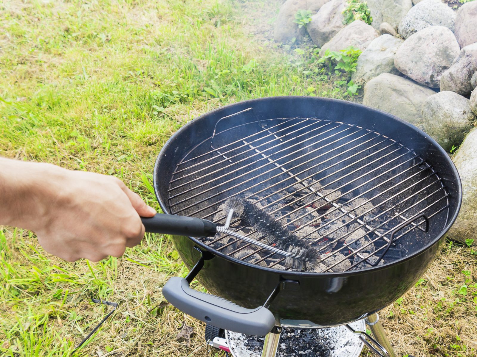 Comment choisir le bon charbon pour son barbecue ?