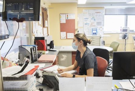 COVID-19: Québec rapporte six nouveaux décès et une hausse des hospitalisations