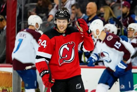 Les Devils marquent 5 buts consécutifs dans une remontée pour éclipser l’Avalanche