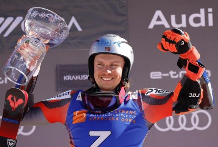 Henrik Kristoffersen remporte un deuxième slalom géant en autant de journées