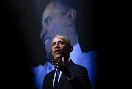 Déclaré positif à la COVID, l’ex-président Obama dit se sentir bien