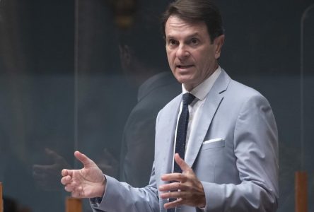 Québec annonce des investissements de 6,8 milliards $ dans les infrastructures