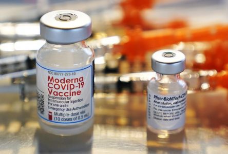 La FDA autorise une nouvelle dose de rappel des vaccins Pfizer et Moderna