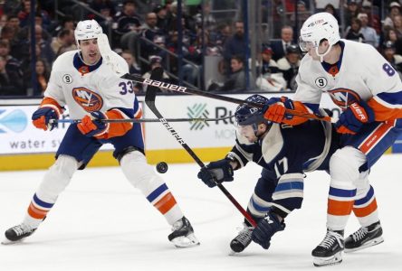Varlamov stoppe 42 tirs dans une victoire des Islanders contre les Blue Jackets