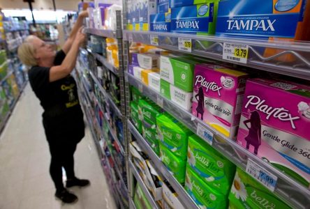 Produits d’hygiène féminine: pas de pénurie à craindre au Canada, dit l’AQDP