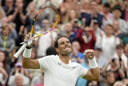 Rafael Nadal vient à bout de Ricardas Berankis en quatre manches à Wimbledon