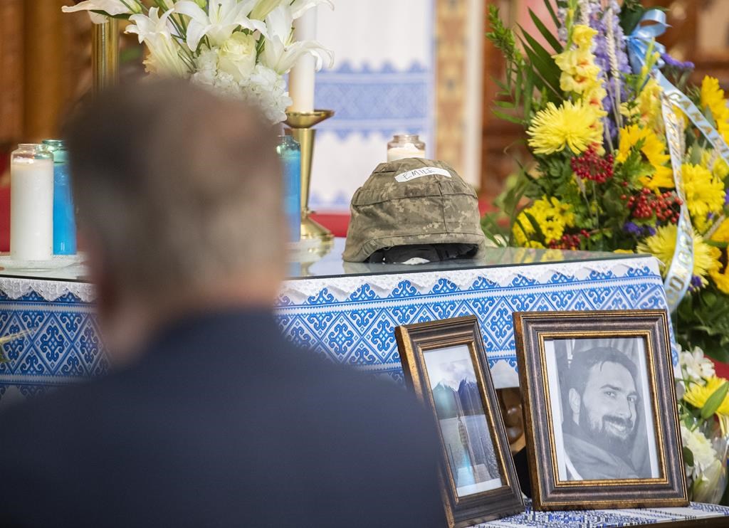 La mère d’un Québécois mort en Ukraine dit que son fils était un héros