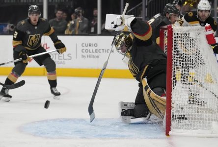 Les Bruins battent les Golden Knights 3-1 dans affrontement de puissances