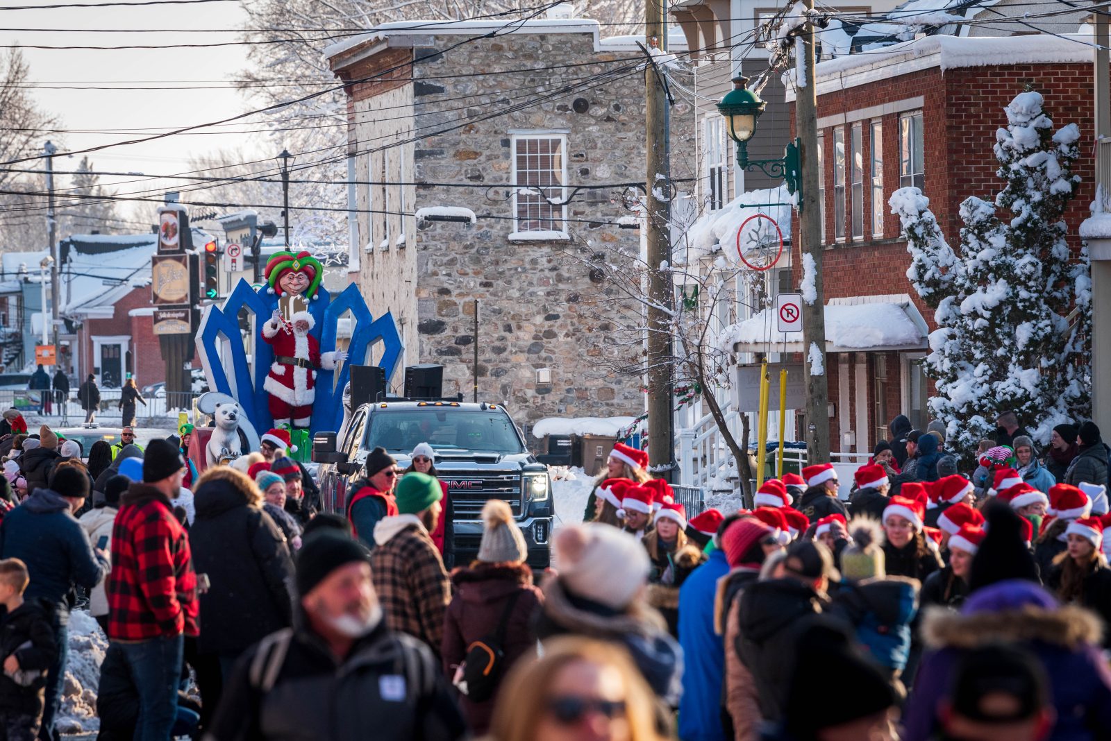 Près de 20 000 festivaliers ont assisté au défilé du père Noël