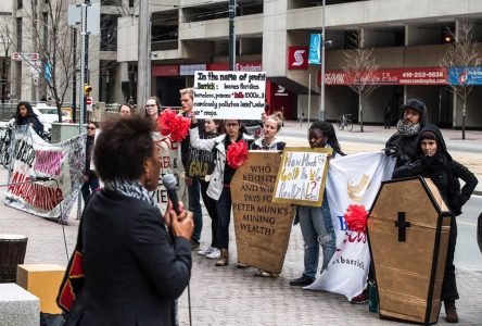 Violations des droits humains par des minières: une loi est réclamée à Ottawa