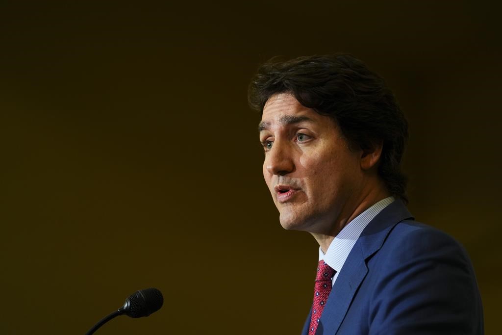 Langues officielles: les ministres appuieront «tous» la réforme, dit Trudeau