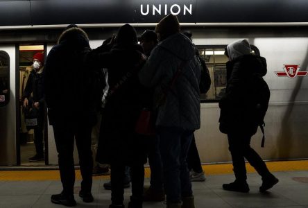 Métro de Toronto: un homme a survécu après avoir été poussé sur les rails