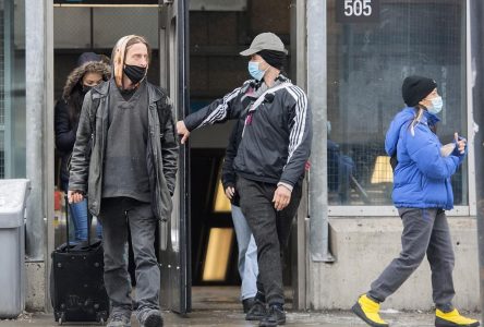 COVID-19: Québec déplore sept nouveaux décès; les hospitalisations sont en hausse