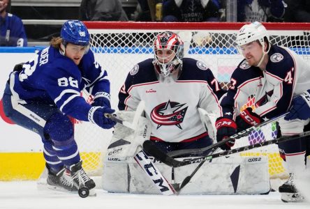 Aston-Reese marque deux buts et les Maple Leafs gagnent 4-2 contre les Blue Jackets