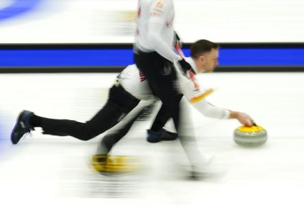 Le Canadien Gushue porte sa fiche à 6-2 au Championnat du monde de curling