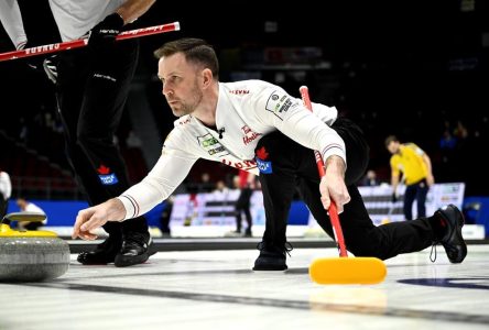 Championnat mondial de curling: le Canada qualifié pour la phase éliminatoire