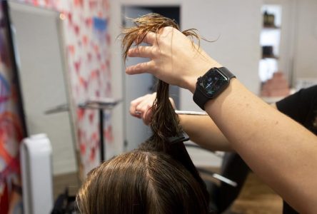 Environnement: les salons de coiffure sont invités à privilégier les circuits courts