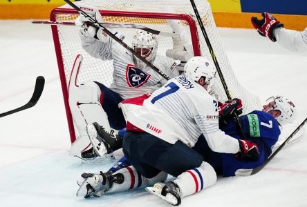 Les États-Unis pulvérisent la France 9-0 au Championnat mondial de hockey masculin