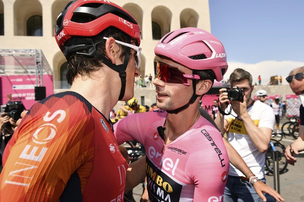 Roglic est couronné champion du Tour d’Italie, Cavendish gagne la dernière étape