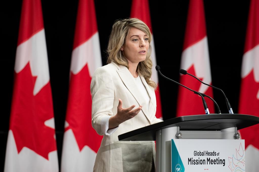 La ministre Mélanie Joly promet une réorganisation de la diplomatie canadienne