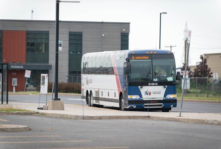 La Ville réduit son offre d’autobus en direction de Montréal