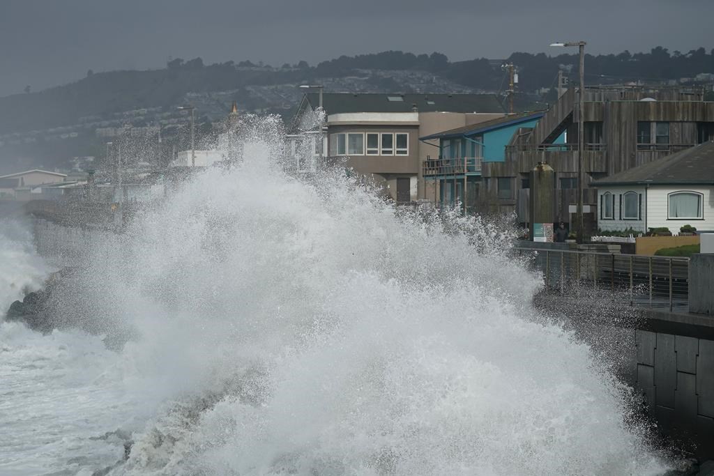 Réchauffement climatique: des vagues plus puissantes en Californie