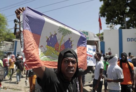 Un gang ouvre le feu sur une foule de paroissiens qui tente de se libérer en Haïti