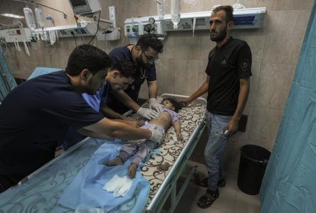 L’eau potable épuisée dans des refuges de l’ONU à Gaza; les hôpitaux sur le qui-vive