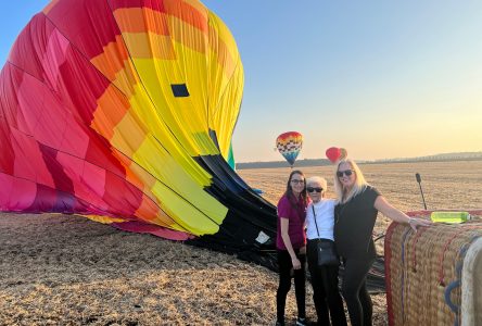 Elle réalise son rêve de voler en montgolfière à 88 ans