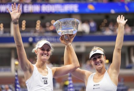 Finales de la WTA: Iga Swiatek et Ons Jabeur l’emportent
