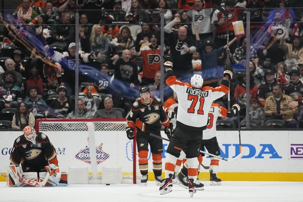 Les Flyers l’emportent 6-3 contre les Ducks et gâchent le tour du chapeau de Carlsson