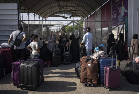 Plus de 200 Canadiens ont pu fuir la bande de Gaza par le poste de Rafah dimanche