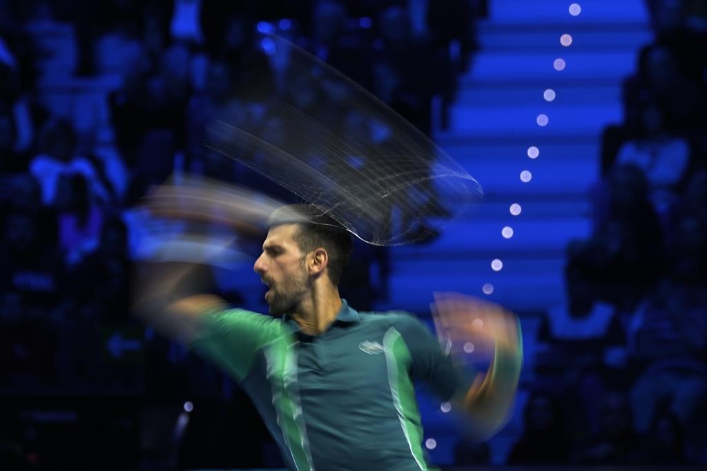Finales de l’ATP`: Sinner bat Rune, Djokovic accède aux demi-finales du même coup