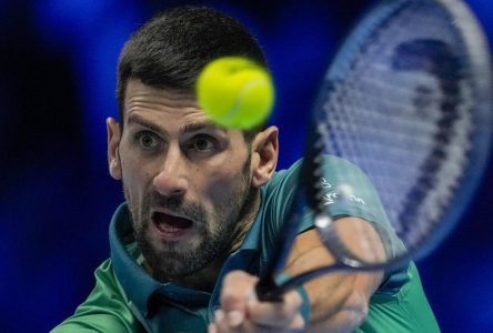 Novak Djokovic bat Jannik Sinner pour remporter les Finales de l’ATP
