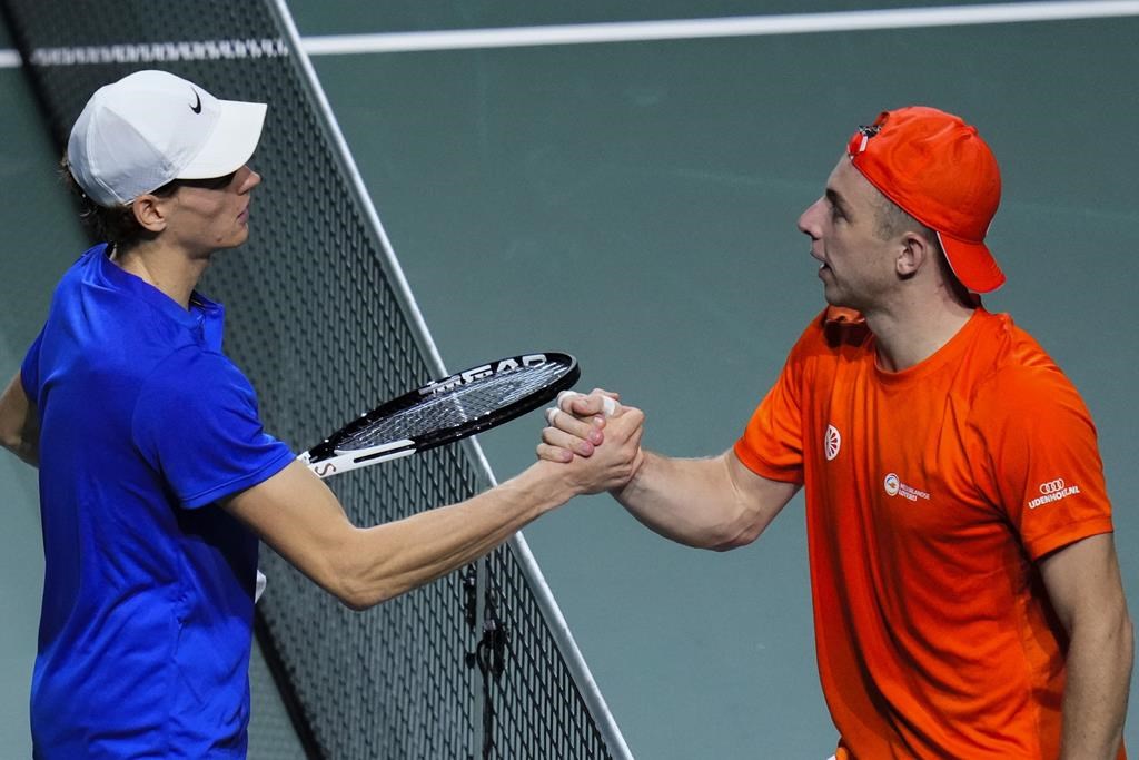 Novak Djokovic et Jannik Sinner se retrouvent en demi-finale de la Coupe Davis