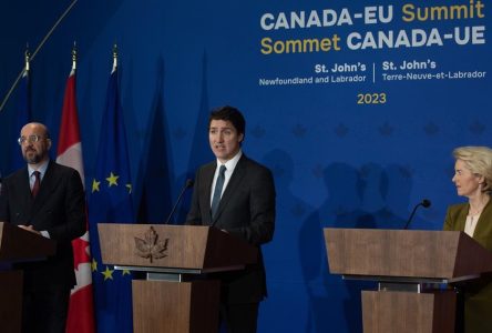 Poilievre «tourne le dos» à l’Ukraine comme «l’extrême droite», dit Trudeau