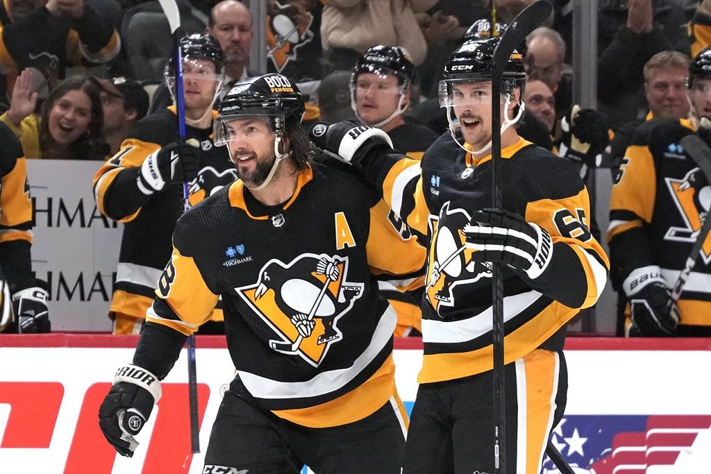 Erik Karlsson marque en 2e et les Penguins l’emportent 3-2 contre les Maple Leafs
