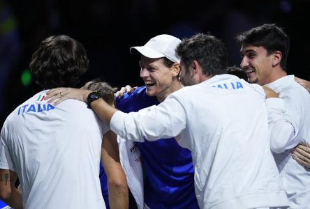 Jannik Sinner permet à l’Italie de remporter la finale de la Coupe Davis