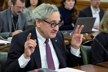 Le PDG d’Hydro-Québec Michael Sabia défend son plan à l’Assemblée nationale