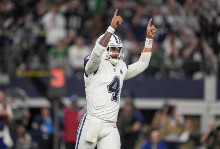 Les Cowboys rejoignent les Eagles au sommet avec une victoire de 33-13